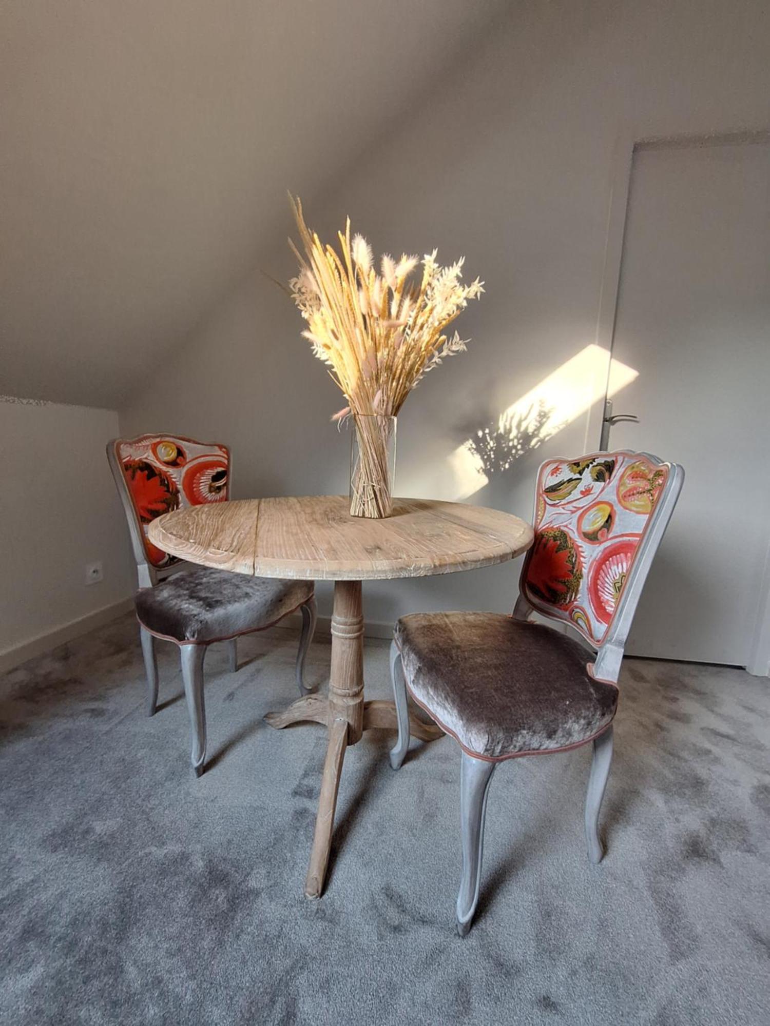 La Chambre Mademoiselle Causeuse Malville Buitenkant foto